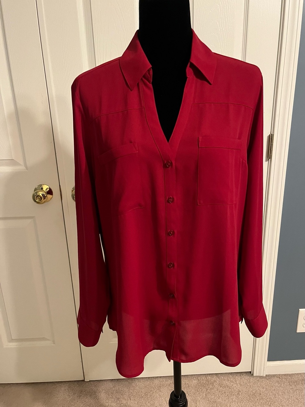 Express Portofino Shirt in Vibrant Red size large